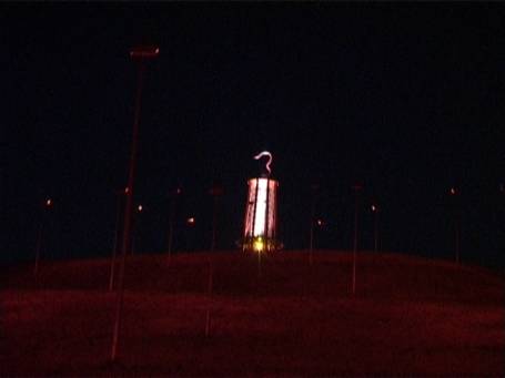 Moers : Halde Rheinpreussen, der Haldenhang wird abendlich illuminiert